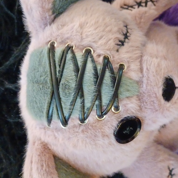 DOLLSKILL TRICKZ N TREATZ BEAR OF THE UNDEAD BACKPACK SUPER SOFT - Picture 15 of 15